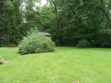 3527 W Queen Ann Ct, Peoria, IL 61615 - photo 5