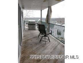 Private Large Deck On End