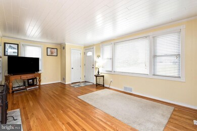 7 Saint Timothys Ln, Catonsville, MD 21228 - photo 7