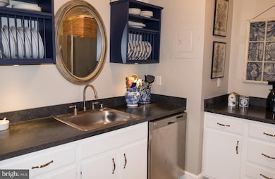 221 Ridgemede Rd unit 206, Baltimore, MD 21210 - photo 6