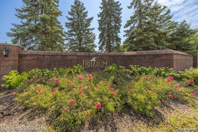 3101 Cameron Cir, Walled Lake, MI 48390 - photo 2