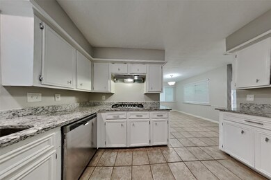 25402 Elm Creek Dr, Spring, TX 77380 - photo 4