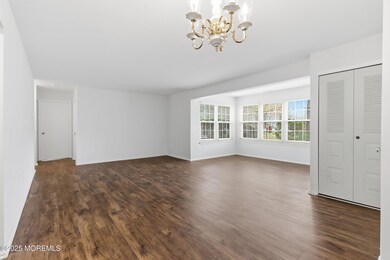 7 Boxwood Terrace unit 250, Red Bank, NJ 07701 - photo 5