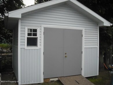 402 Roosevelt St, Jermyn, PA 18433 - photo 3