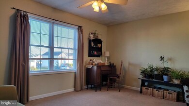 384 Universe Dr, Martinsburg, WV 25404 - photo 4