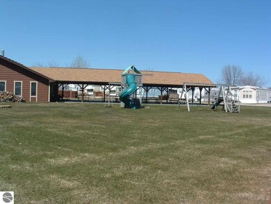 4 E Michigan Ave, Au Gres, MI 48703 - photo 3