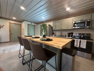Kitchen includes all the cookware, dishes and esse