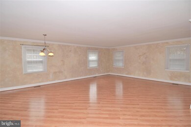 3852 Irongate Ln, Bowie, MD 20715 - photo 2