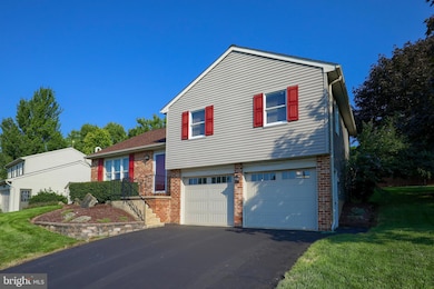 237 W Fulton St, New Holland, PA 17557 - photo 2
