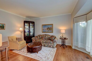 1503 Orwell Rd, Naperville, IL 60564 - photo 4