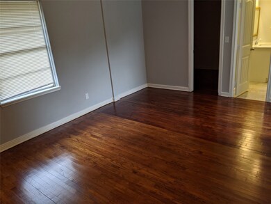 606 Bizerte St, Houston, TX 77022 - photo 4