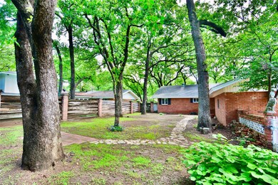 1001 Forest Oaks Ln, Hurst, TX 76053 - photo 7