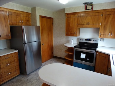 362 Warner Ave, North Tonawanda, NY 14120 - photo 4