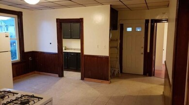 37 Vernon St, Worcester, MA 01610 - photo 2