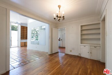 Dining room toward Sun Room/Library