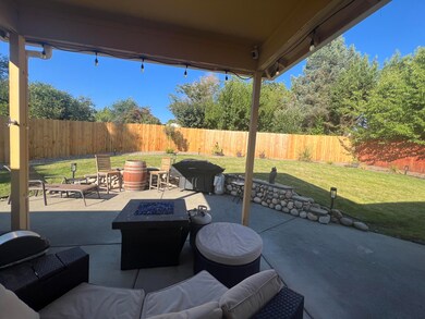 1762 N 10th St unit 10916018, Central Point, OR 97502 - photo 5