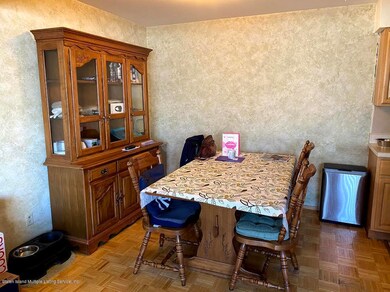 433 Willow Rd E unit 1, Staten Island, NY 10314 - photo 6