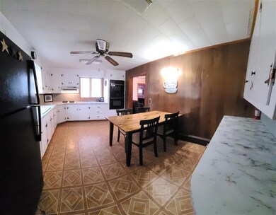 21 Drift Rd, Westport, MA 02790 - photo 4