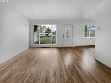 4736 SE 99th Ave, Portland, OR 97266 - photo 3