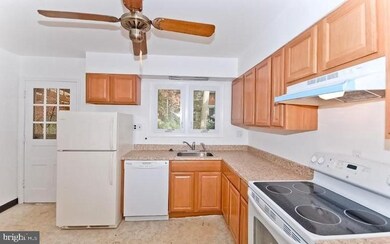 7306 Riverdale Rd, Lanham, MD 20706 - photo 2