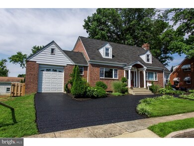 209 Hazel Ave, Folsom, PA 19033 - photo 3