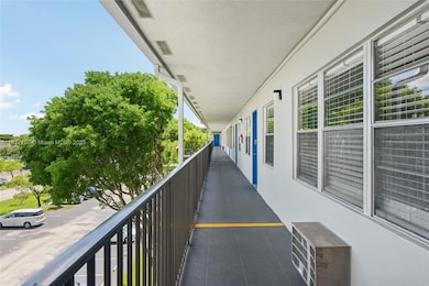 13450 SW 3rd St unit D408, Pembroke Pines, FL 33027 - photo 3