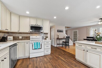 26 Nonquit St, Worcester, MA 01604 - photo 2