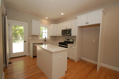 2 Villa Ln unit 4B, Goffstown, NH 03045 - photo 3