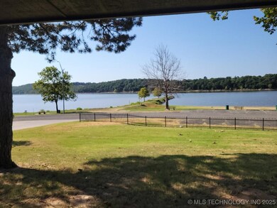 7018 Lakeshore Dr unit 18, Eufaula, OK 74432 - photo 7