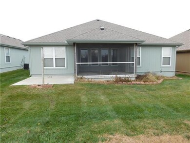 525 Neptune Dr, Raymore, MO 64083 - photo 4