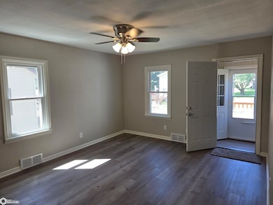 739 6th Ave, Coon Rapids, IA 50058 - photo 3