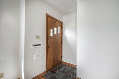 656 E Beaumont Rd 08