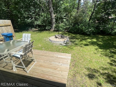 207 Butterfield Ln, Houghton Lake, MI 48629 - photo 5