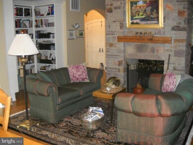 267 S Tamarac Dr, Shepherdstown, WV 25443 - photo 7