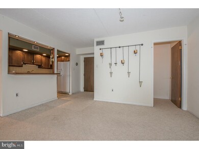 10512 Valley Forge Cir, King of Prussia, PA 19406 - photo 4