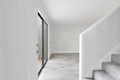 9566 Windswept Ln unit 9566, Houston, TX 77063 - photo 6