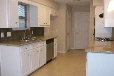 8615 Bold Forest Dr, Houston, TX 77088 - photo 4