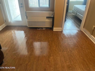 fully-furnished-with-lots-of-amenities-u