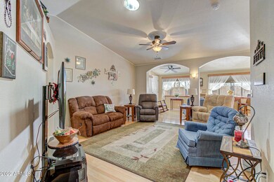 Living Room (3)