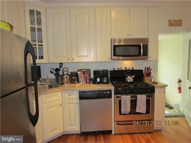 10 Lincoln Ave, Collingswood, NJ 08108 - photo 6