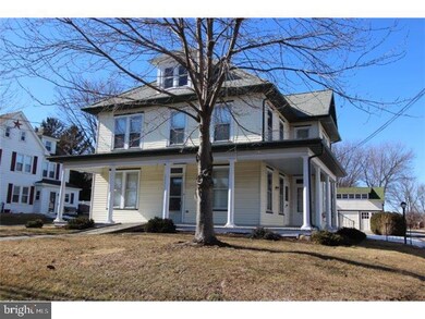 1035 W Main St, New Holland, PA 17557 - photo 3