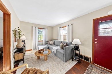 11510 W Wisconsin Ave, Milwaukee, WI 53226 - photo 3