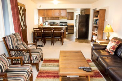 Living / Dining Area
