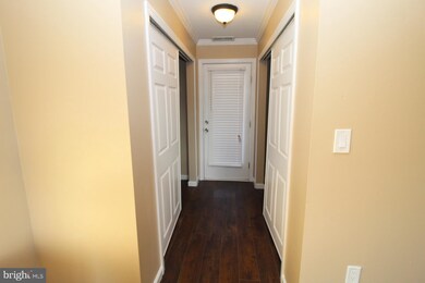 301 Ravens Crest Dr, Plainsboro, NJ 08536 - photo 5