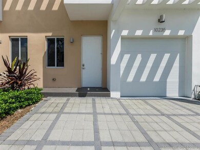 10235 NW 72nd St, Doral, FL 33178 - photo 3