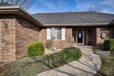 310 N Laurel Lane-32
