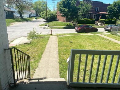 642-644 Racine Ave front view