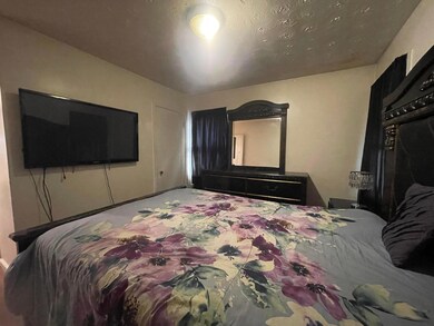 Bedroom 1 - View 2