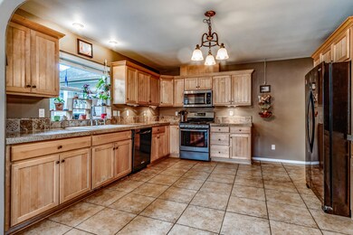 1310 NE Tucson Way, Bend, OR 97701 - photo 6