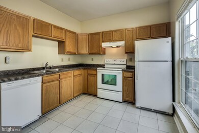 2018 Cooper Point Ct, Odenton, MD 21113 - photo 4